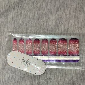 Color Street Nuclear Fuchsian Nail Strips